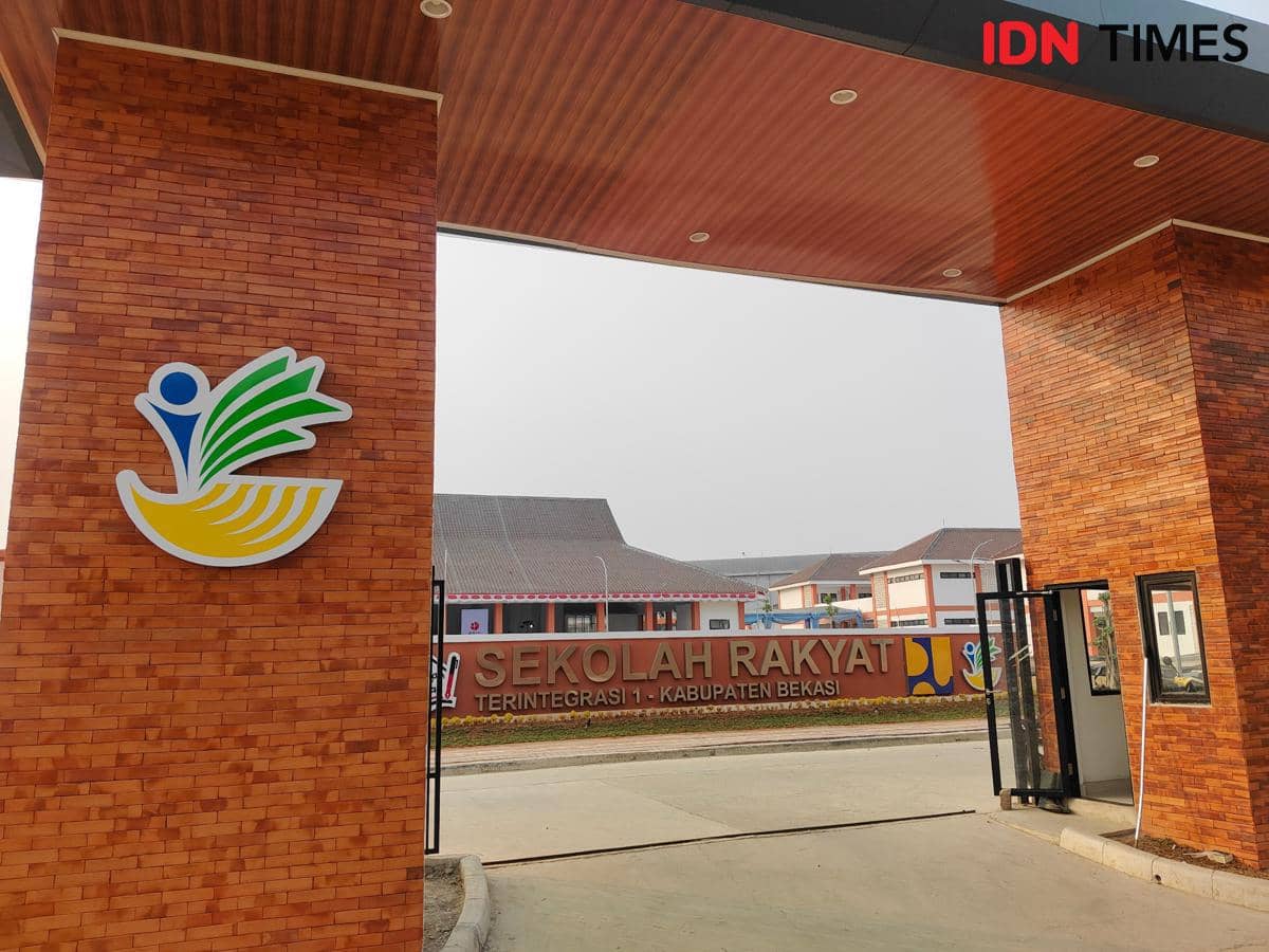 Mensos Pecat Guru dan Dua Kepala Sekolah Rakyat