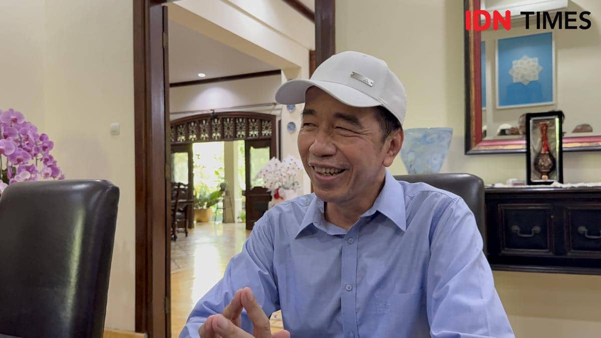 Senyum Jokowi Tanggapi Ijazah Gibran: Setiap Negara Punya Sistem Pendidikan Berbeda