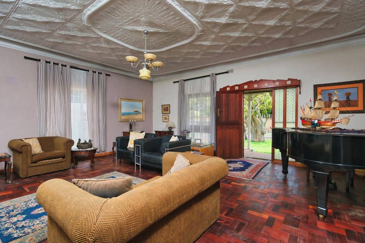 ilustrasi interior rumah castlecore
