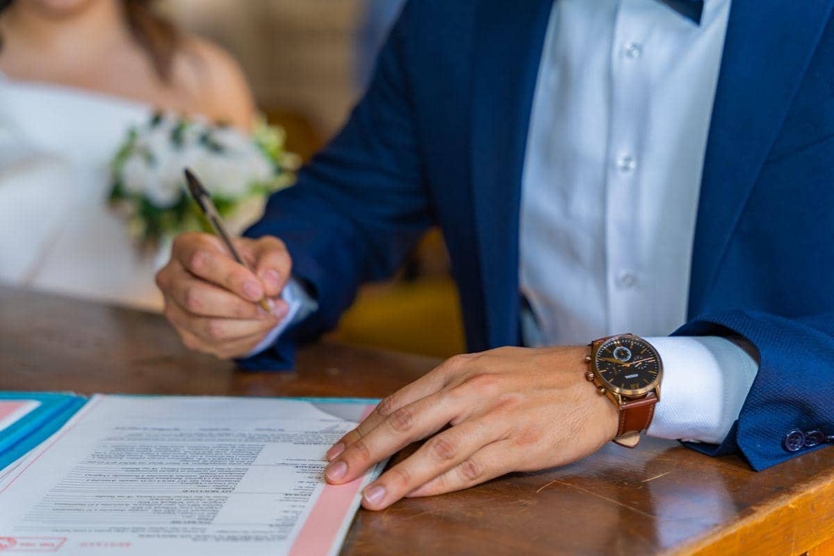 5 Informasi dan Contoh Surat Kuasa Pengambilan Uang, Antiribet!
