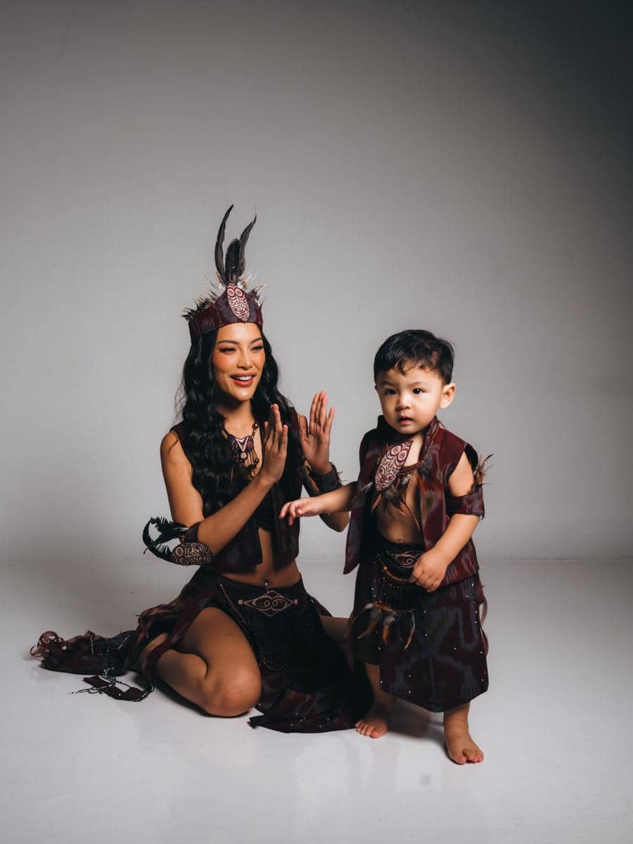 Gaya Erika Carlina dan Andrew.