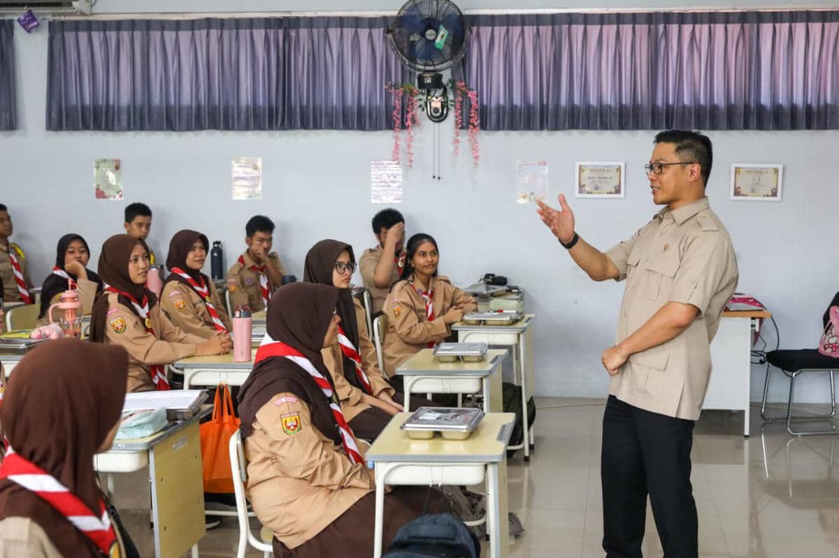 Menko PMK Tinjau Revitalisasi dan Digitalisasi Sekolah di Bogor (Dok. Kemenko PMK)