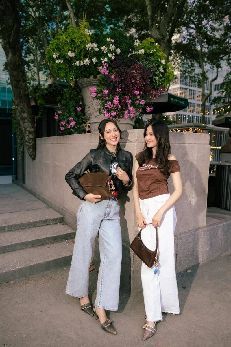 Yasmin Napper dan Syifa Hadju dengan koleksi Fall COACH 2026 di New York (dok. Coach)