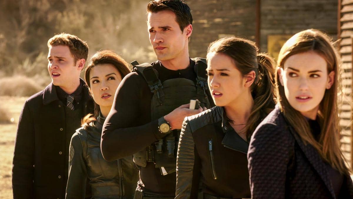 Potongan adegan serial Agent of S.H.I.E.L.D. produksi ABC yang menampilkan momen dari tayangan televisi tersebut.