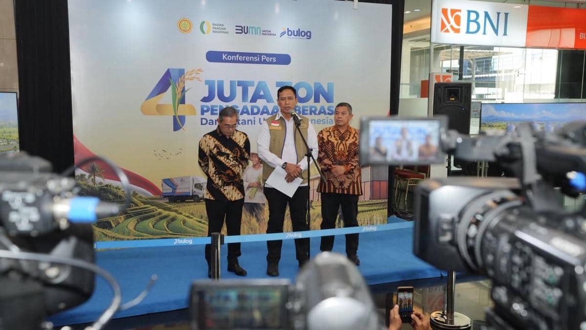 BULOG Cetak Rekor Sejarah, Pengadaan Beras Lampaui 4 Juta Ton