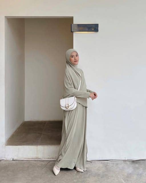 OOTD Pakai Abaya ala Ratu Isyell