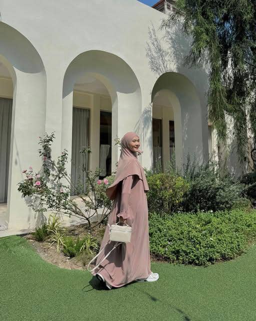 OOTD Pakai Abaya ala Ratu Isyell