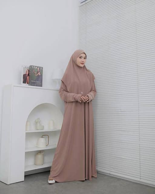 OOTD Pakai Abaya ala Ratu Isyell