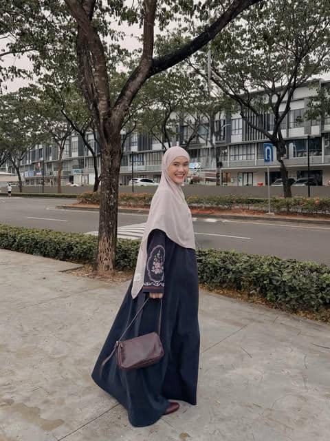 OOTD Pakai Abaya ala Ratu Isyell