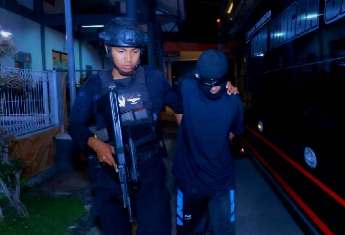 Salah satu narapidana Lapas Lowokwaru yang dipindahkan ke Lapas Nusakambangan bersama 29 warga binaan lainnya.