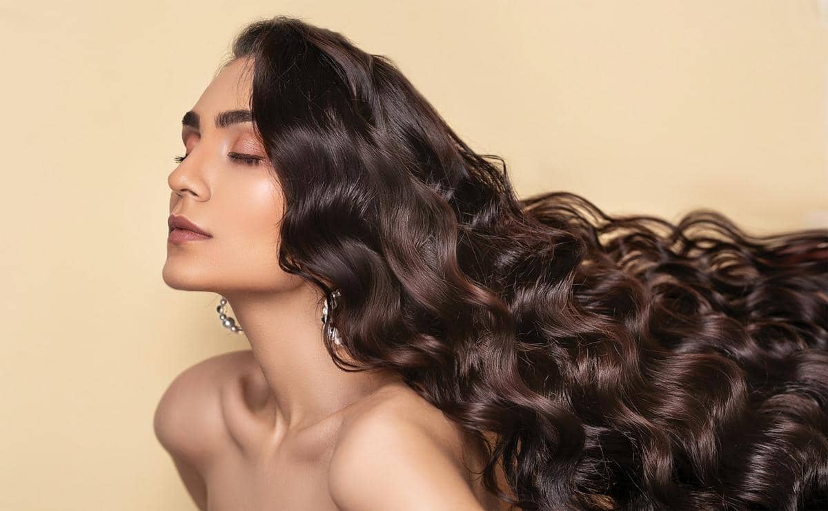 Vitamin C Bisa Bikin Rambut Tampak Berkilau, Begini Cara Pakainya!