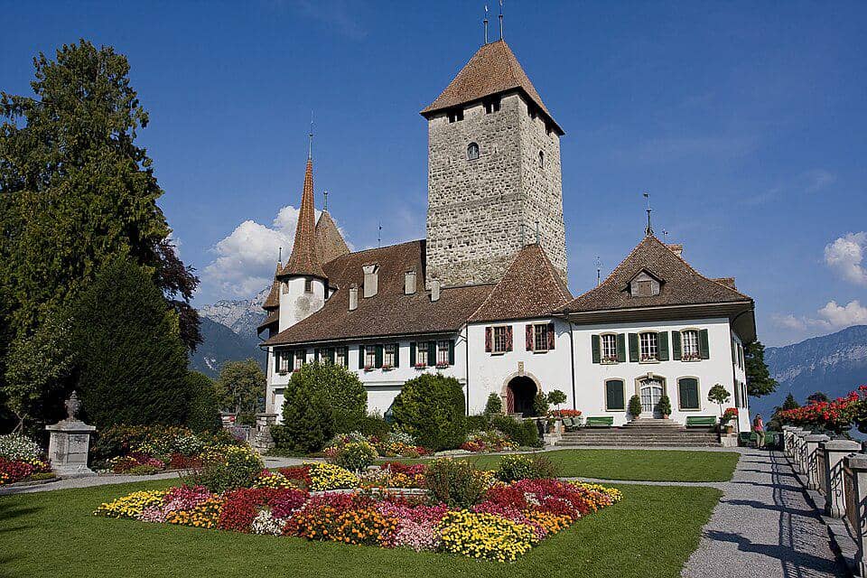 5 Fakta Menarik Kastil Spiez, Warisan Abad Pertengahan di Swiss