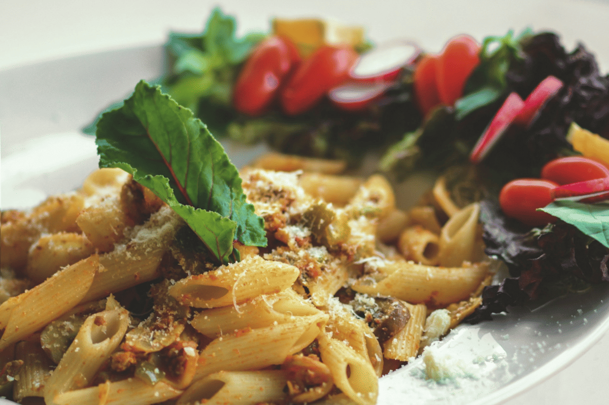 Resep Chicken Broccoli Penne Pasta dengan Garlic White Wine Sauce