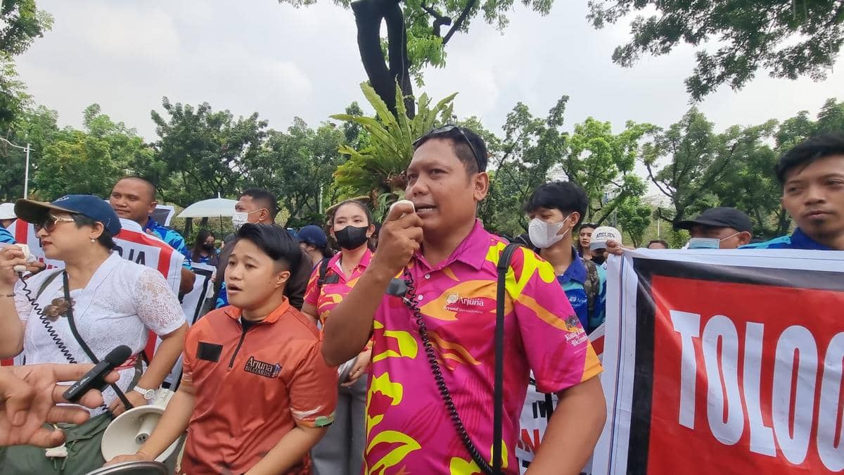 Ratusan Karyawan Club De Arjuna Gruduk Balai Kota, Kami Butuh Makan 