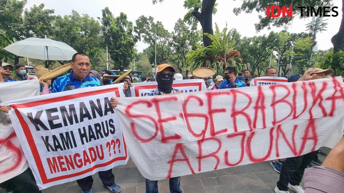 Ratusan Karyawan Club De Arjuna Geruduk Balai Kota, Kami Butuh Makan!