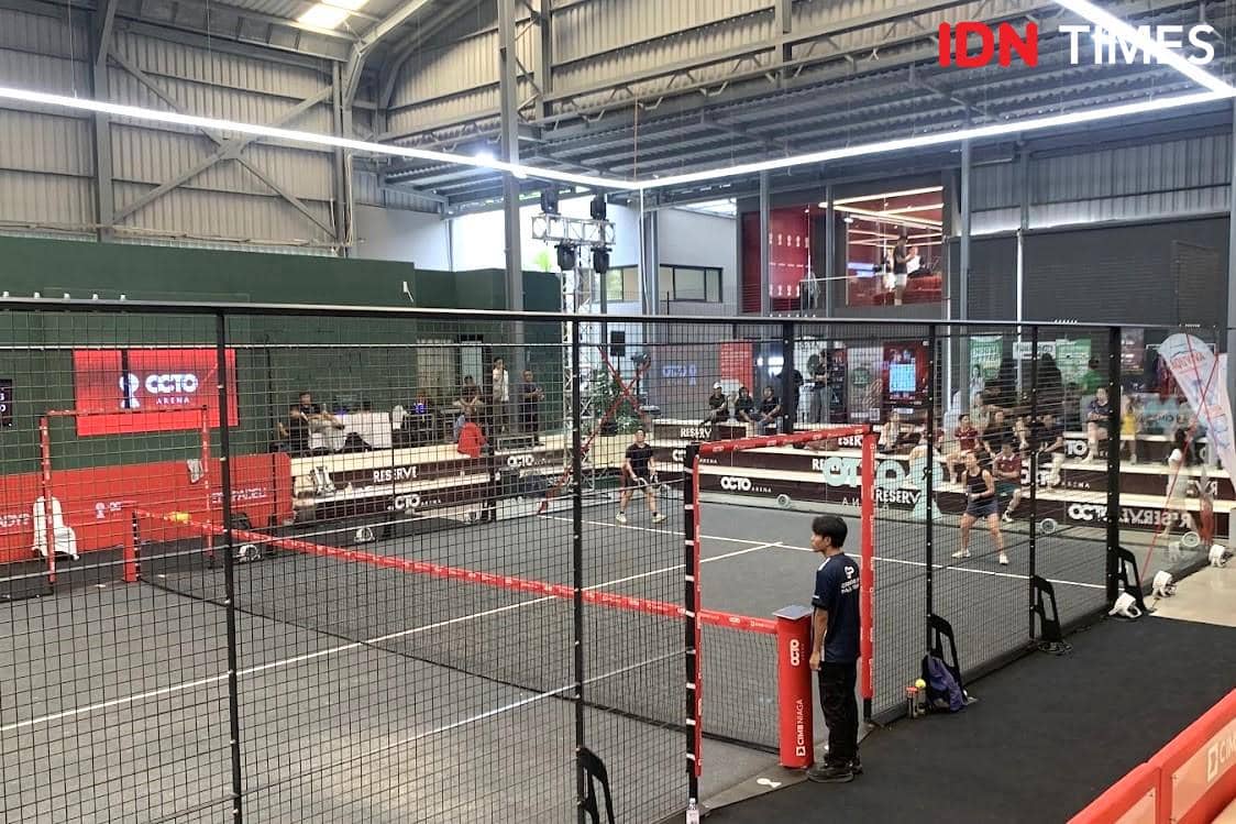 Potret turnamen padel OCTO RESERVE Open 2026 di Reserve OCTO Arena Surabaya, Jumat (9/10/2026)