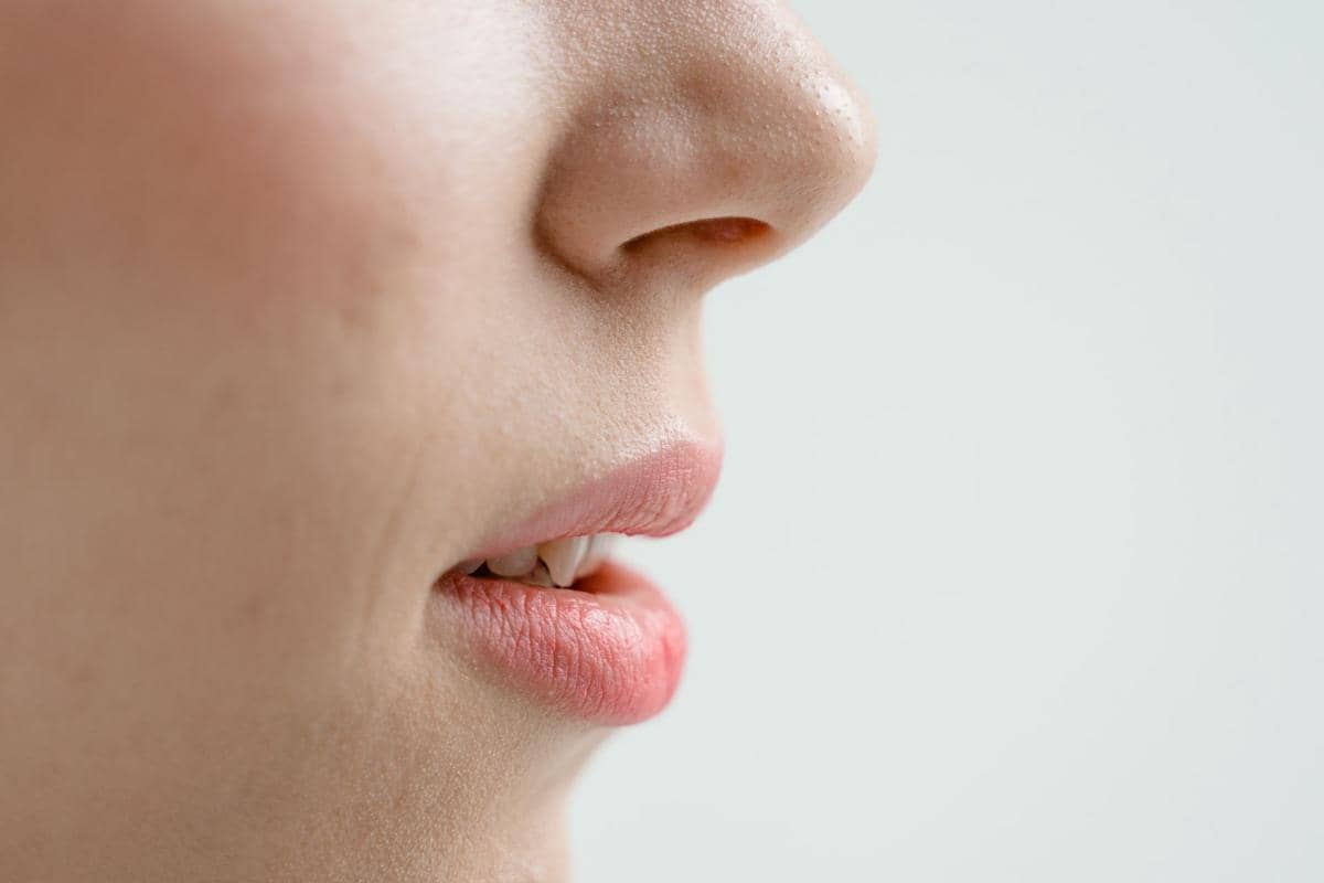 bibir yang cantik natural
