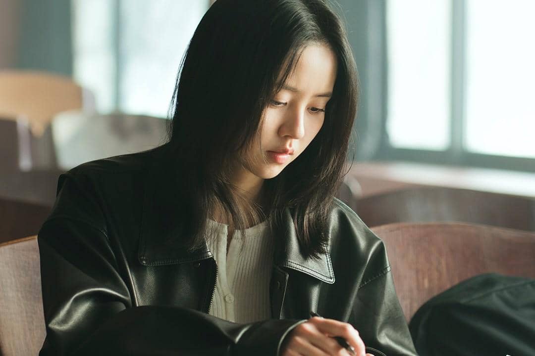 still cuts drama Between Steps
