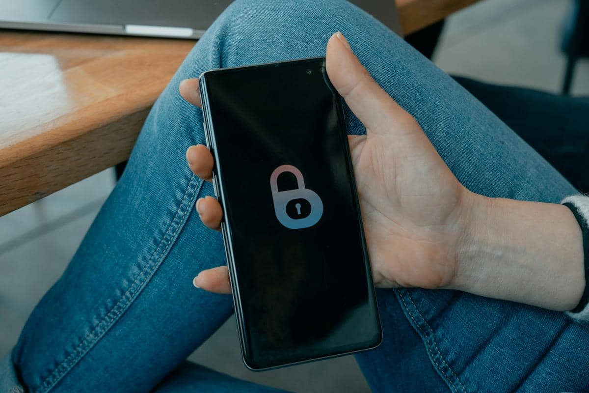 Bagaimana Cara HP Melindungi Data Penggunanya? Ini Jawabannya