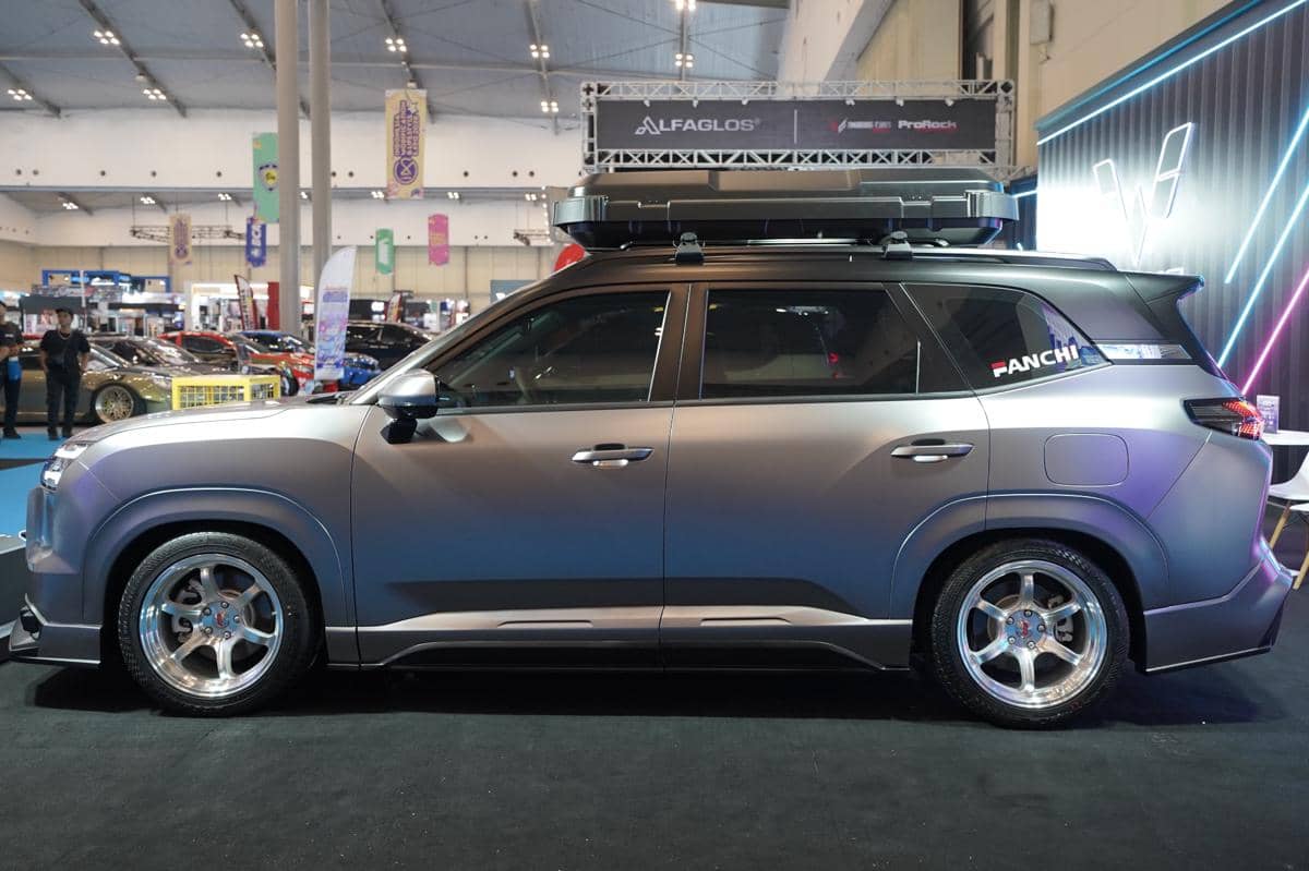 Wuling Eksion modifikasi dengan karakter SUV 7 penumpang yang lebih tegas hasil sentuhan modifikasi NMAA.