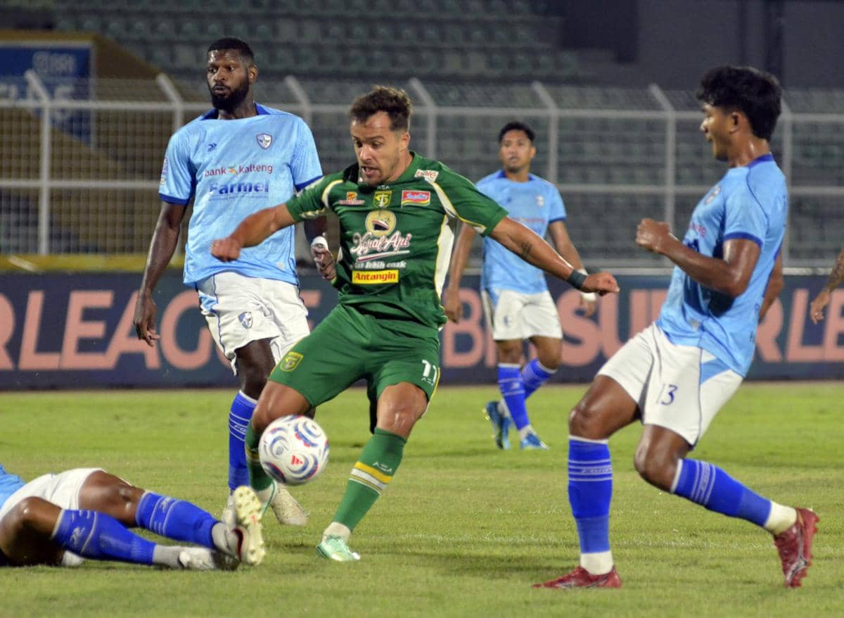 antarafoto-persebaya-surabaya-kalahkan-isenmulang-kalteng-fc-1791614296.jpg