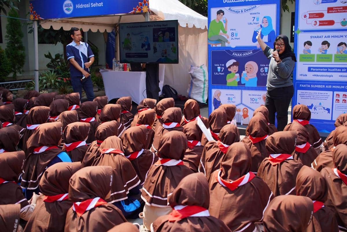 Festival Akses Air Bersih dan Sanitasi Pesantren Jawa Timur berlangsung di Pesantren Ngalah, Kabupaten Pasuruan.