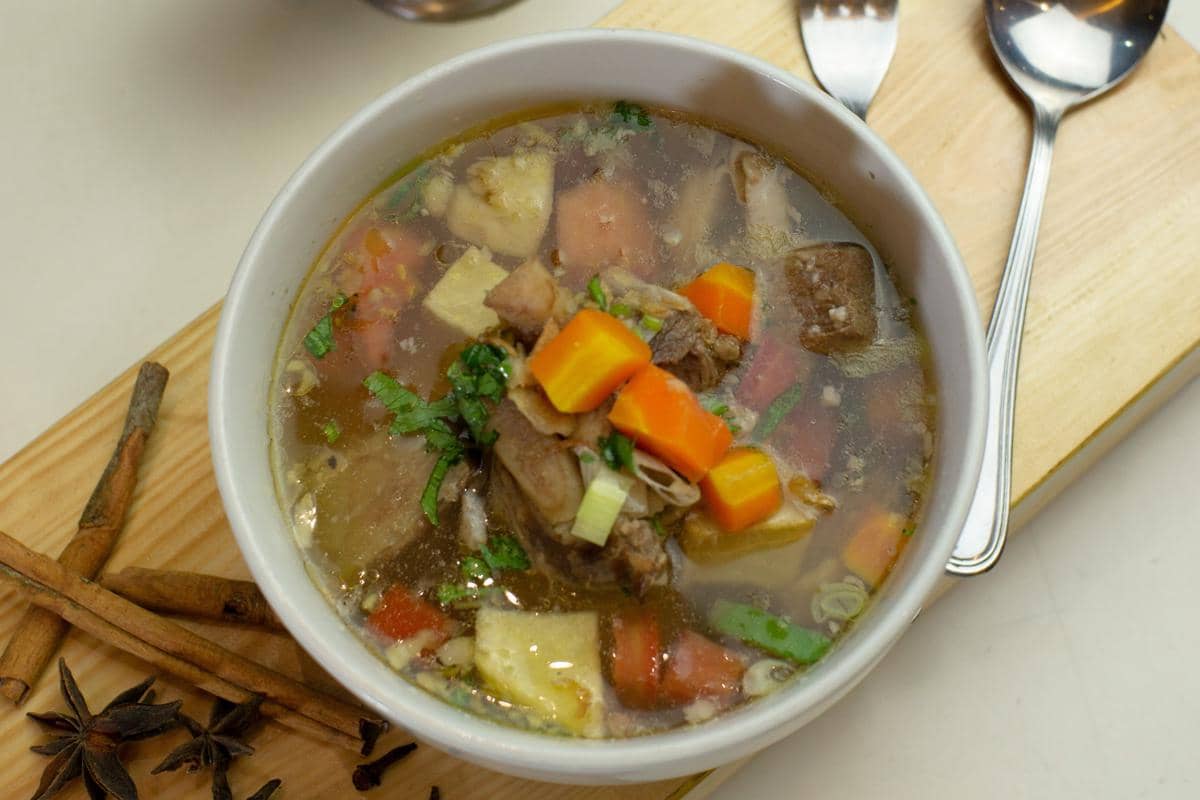 Apa Saja Kuliner Lokal di Bekasi? Coba 3 Rekomendasi Grab Bintang 5 Ini