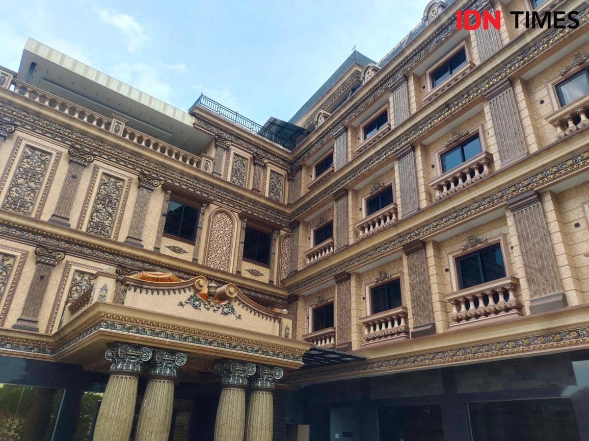 Berkonsep Klasik Eropa, Menginap Rasa Istana di Da Rucci Hotel