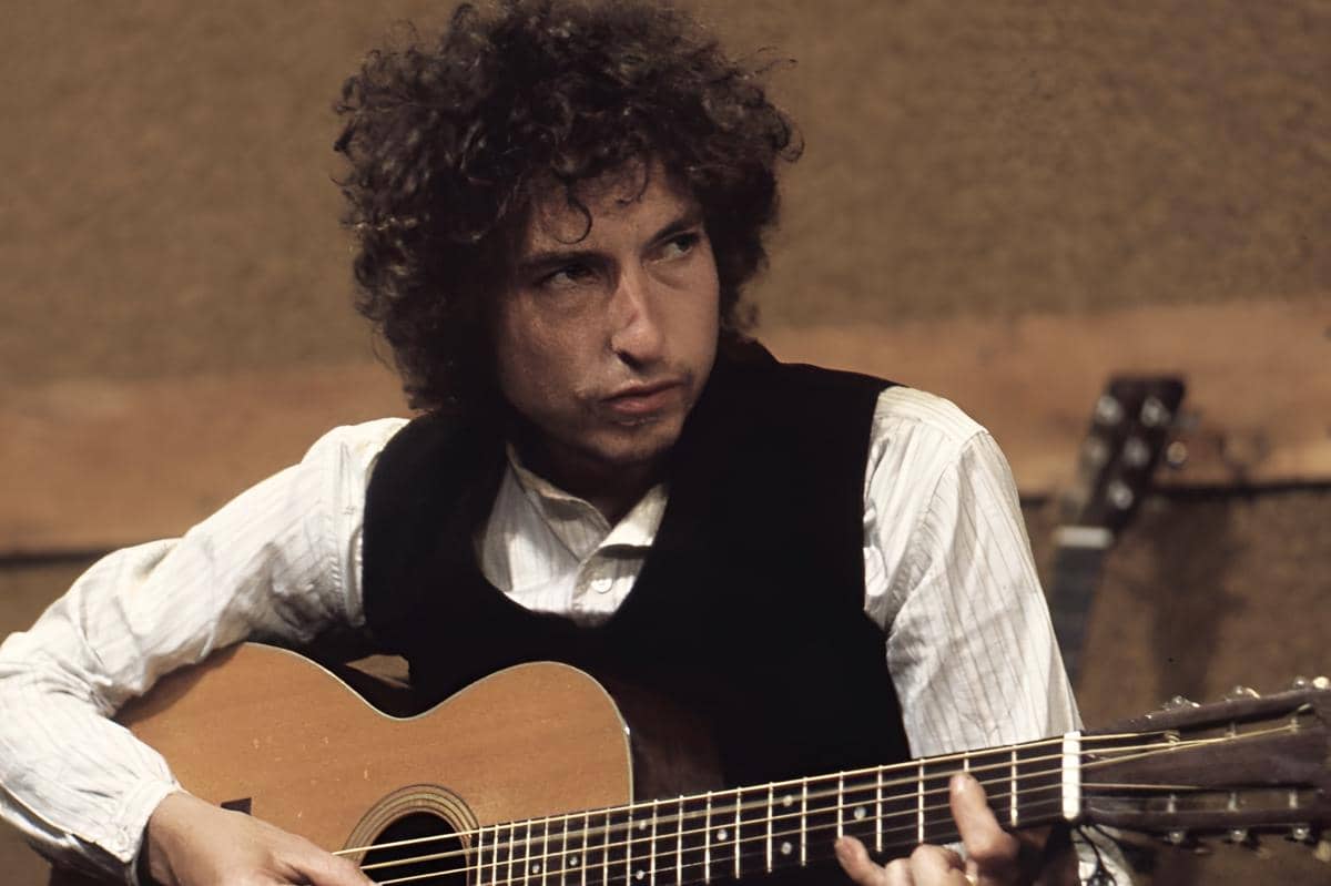 5 Lagu Klasik Era 60-an dengan Kisah Paling Menyedihkan