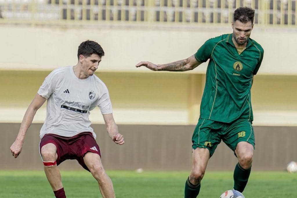 Antarlini PSS Vs PSM, Ajang Unjuk Gigi Para Bek Asal Brasil