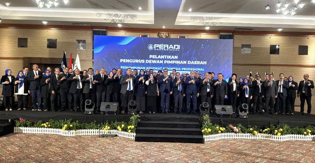 PERADI Profesional Kukuhkan 13 DPD di Sulsel, Ingatkan Kode Etik Advokat