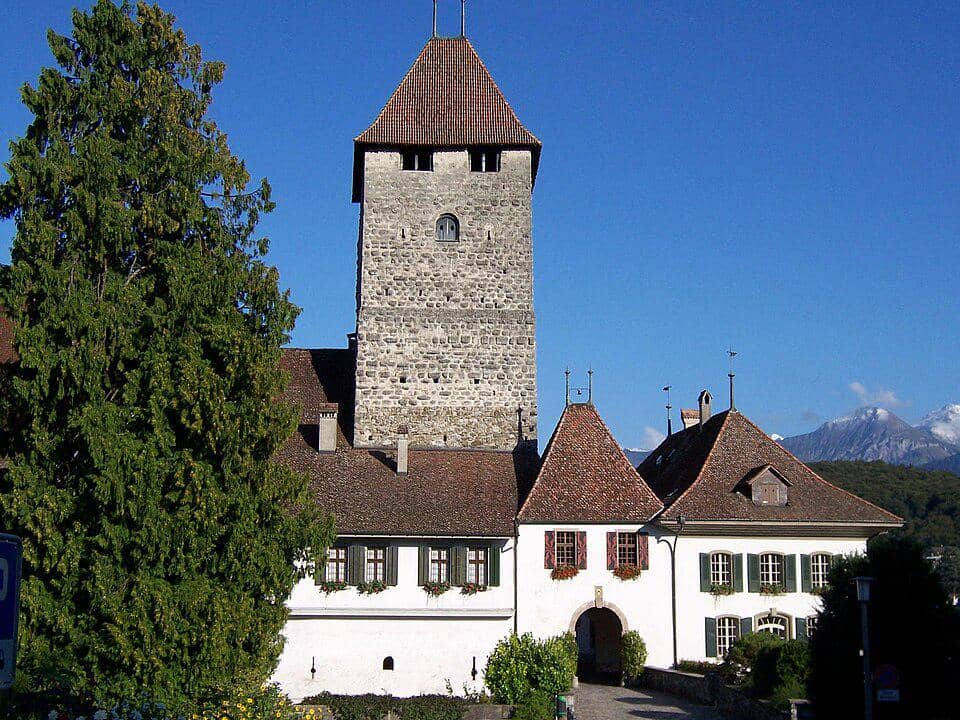 Kastil Spiez di Swiss