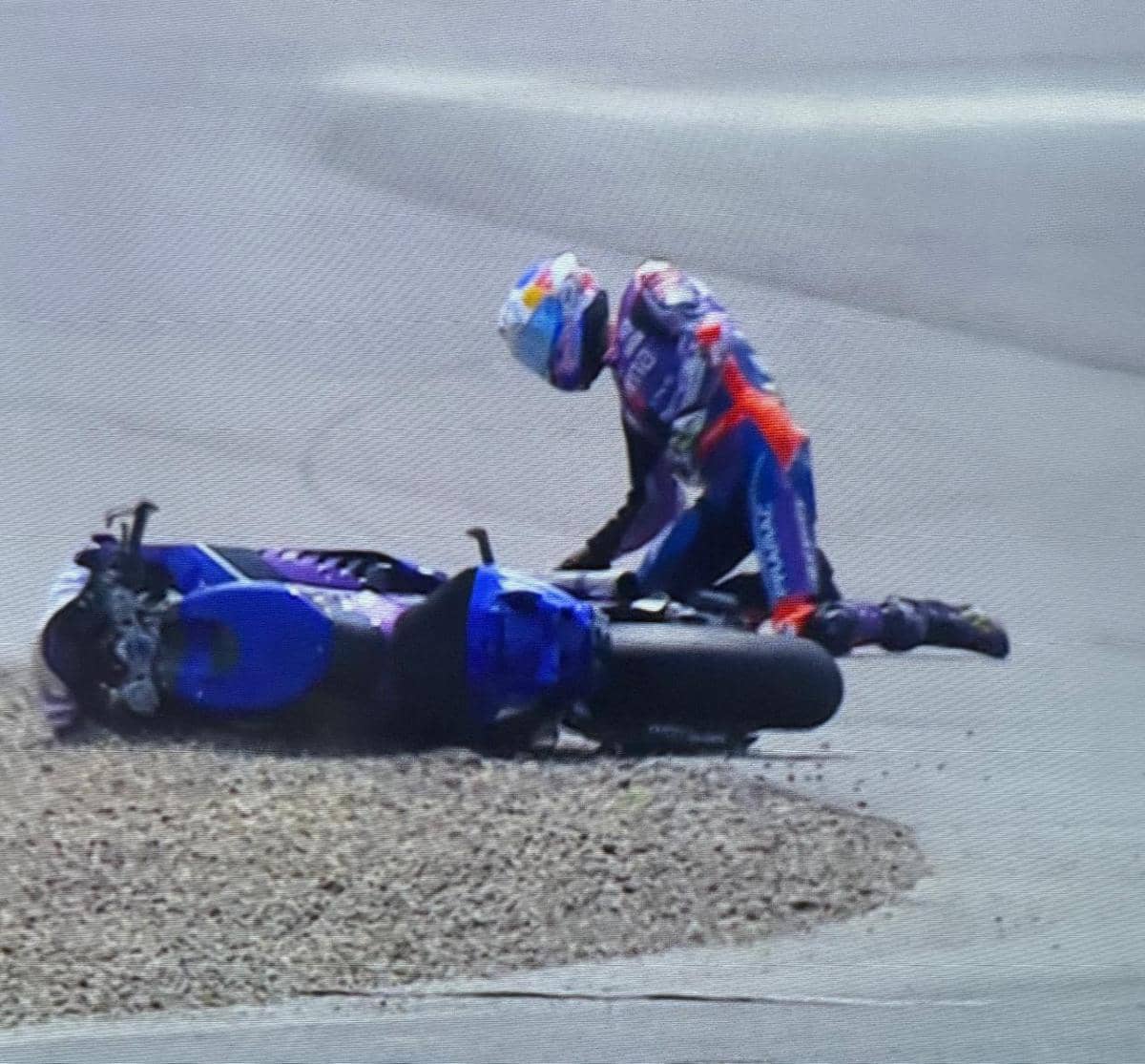 Red Flag, Toprak Razgatlioglu Crash di Tikungan 13 Sirkuit Mandalika