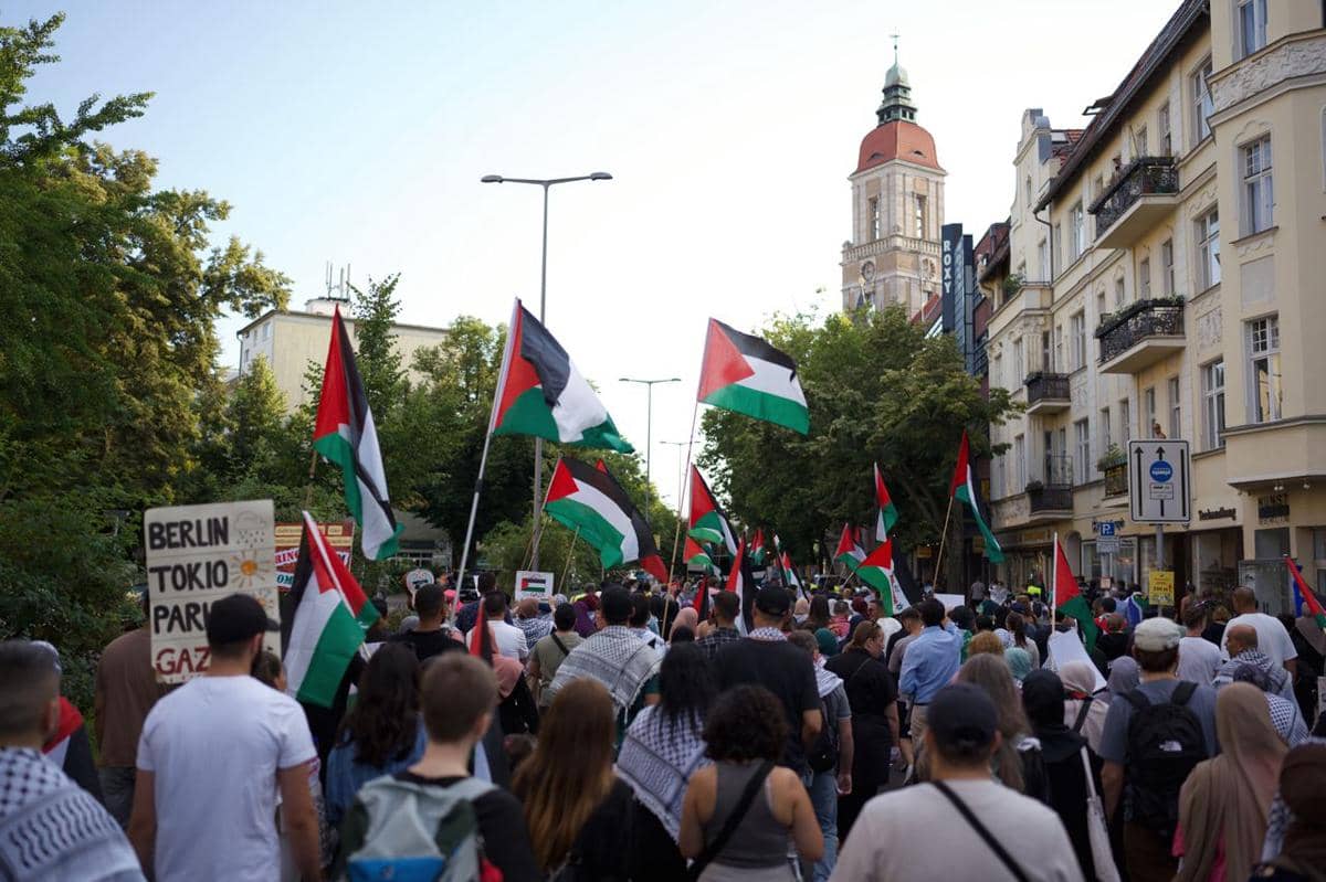 Peringati 3 Tahun Agresi Israel di Gaza, Warga Inggris Demo di London