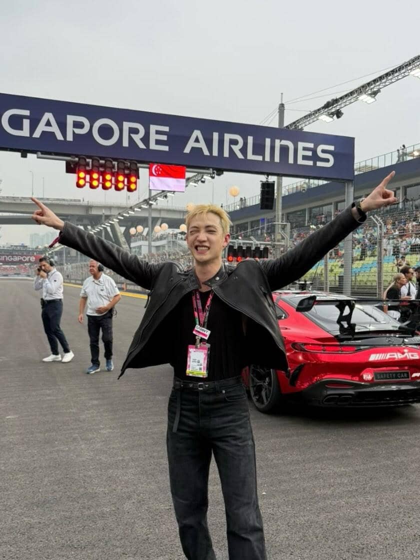 Bang Chan Stray Kids nonton Singapore Grand Prix 2026 - F1 Race