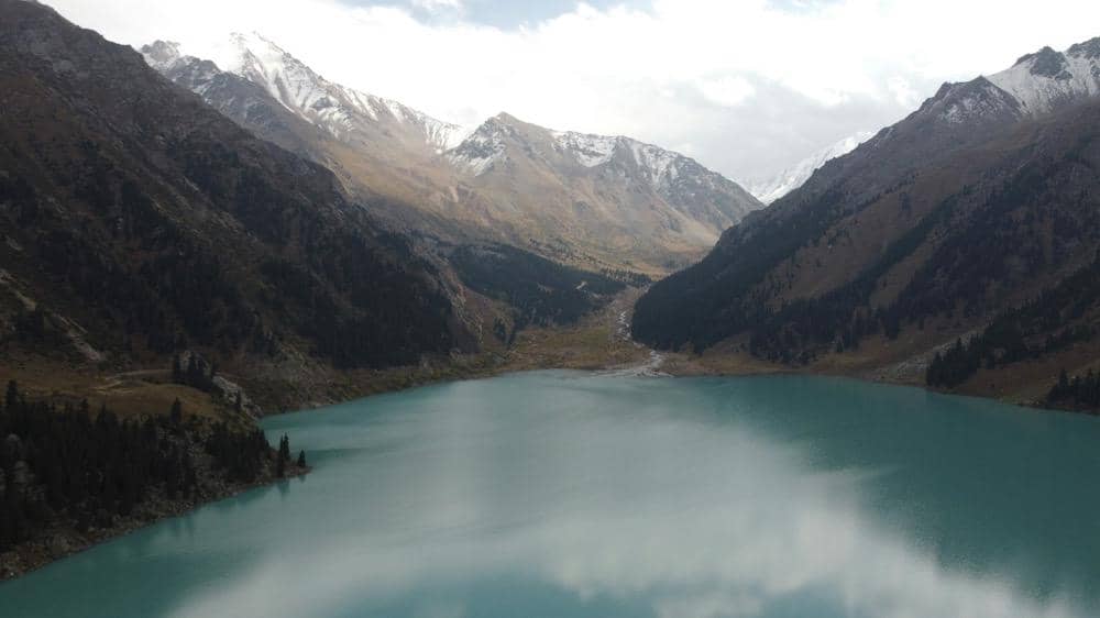 ilustrasi Danau Big Almaty