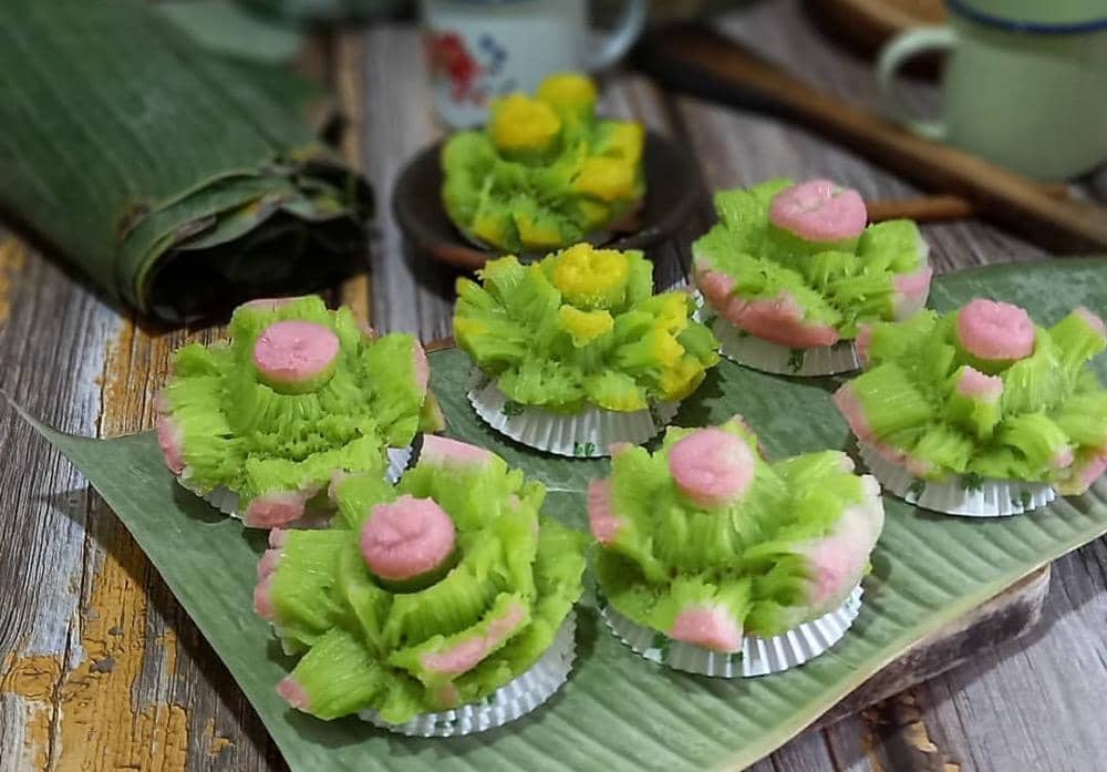 kue carabikang yang sudah matang