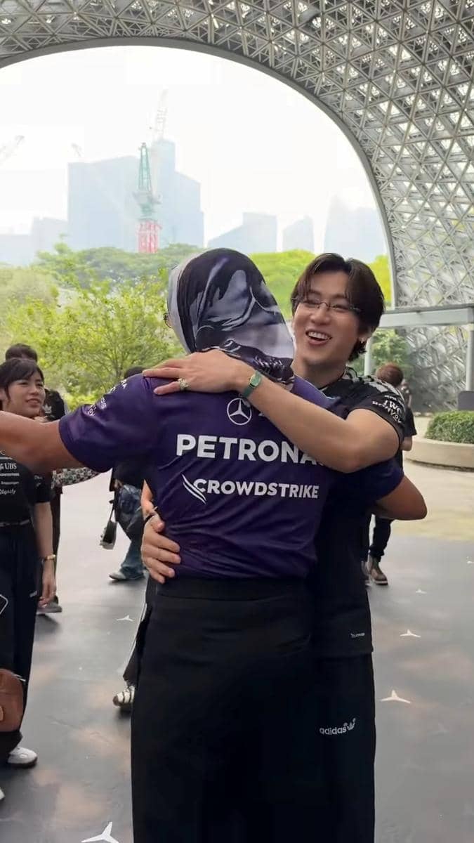 BamBam GOT7 nonton Singapore Grand Prix 2026 - F1 Race