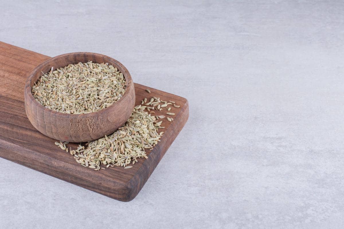 Ilustrasi adas manis dengan tampilan rempah beraroma khas dalam visual stok karya Azerbaijan Stockers.