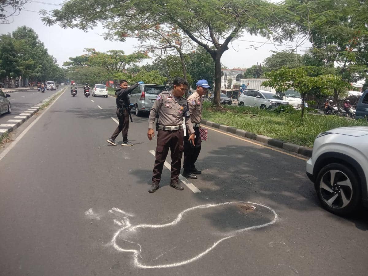 Dua Motor Tabrakan di Jalur Cepat Soetta, Satu Pengendara Luka Berat