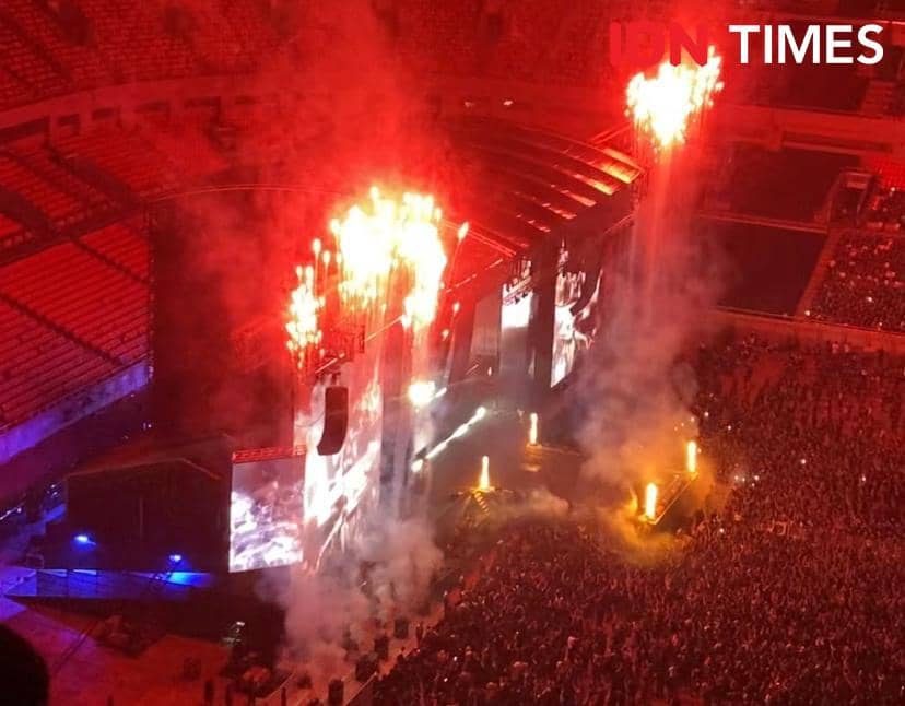 Avenged Sevenfold tampil dalam konser di Jakarta International Stadium (JIS) pada Sabtu, 10 Oktober 2026.