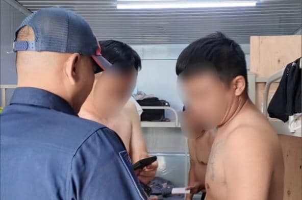 Petugas Imigrasi Telisik Surat Izin Tinggal Pekerja Asing di Demak