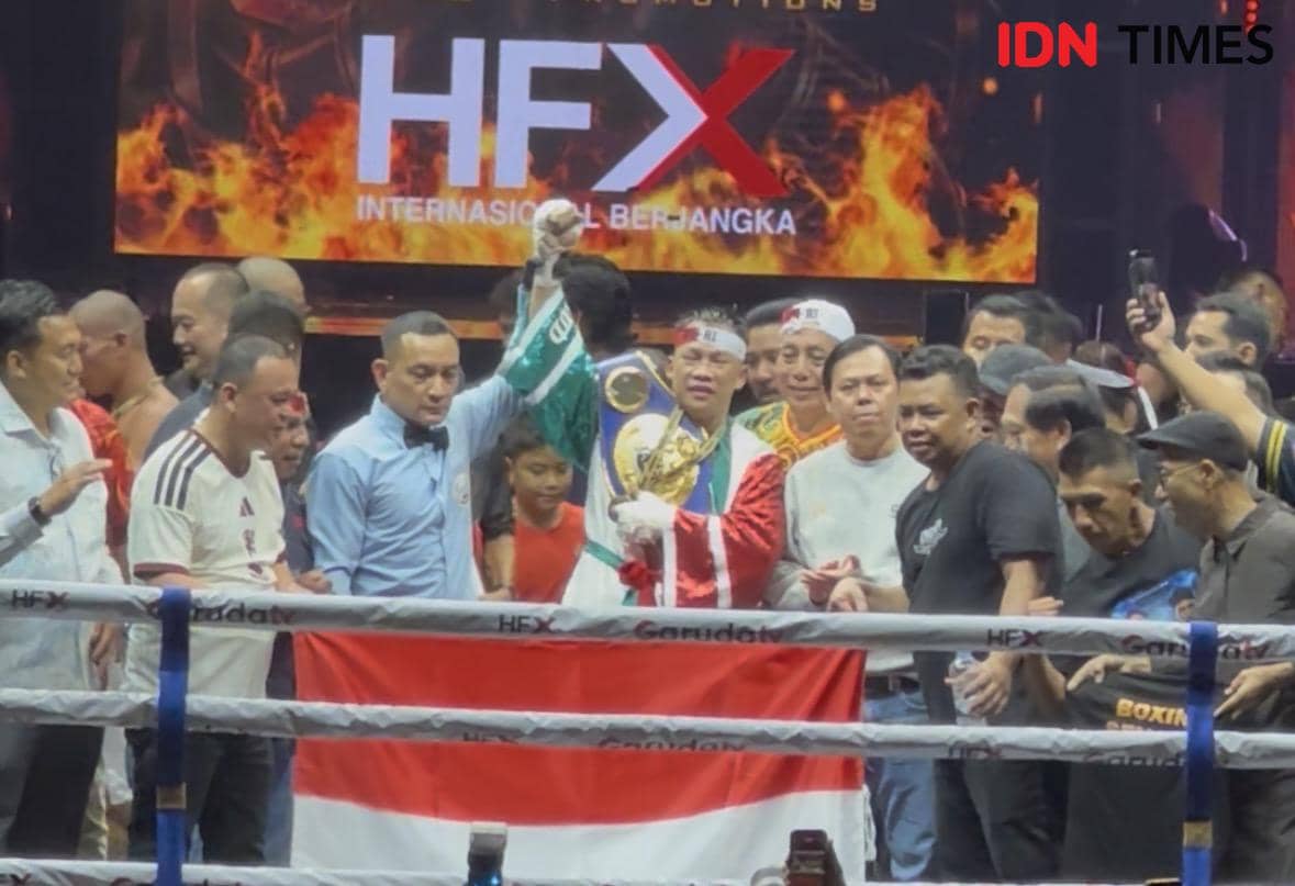 Pertarungan Sengit 8 Ronde, Daud Yordan Kalahkan Petinju Filipina Ador