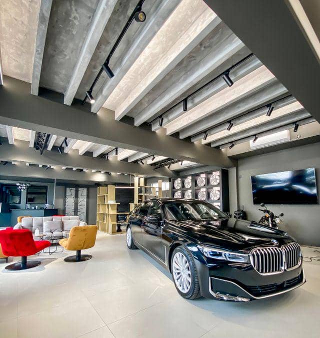 ilustrasi showroom mobil