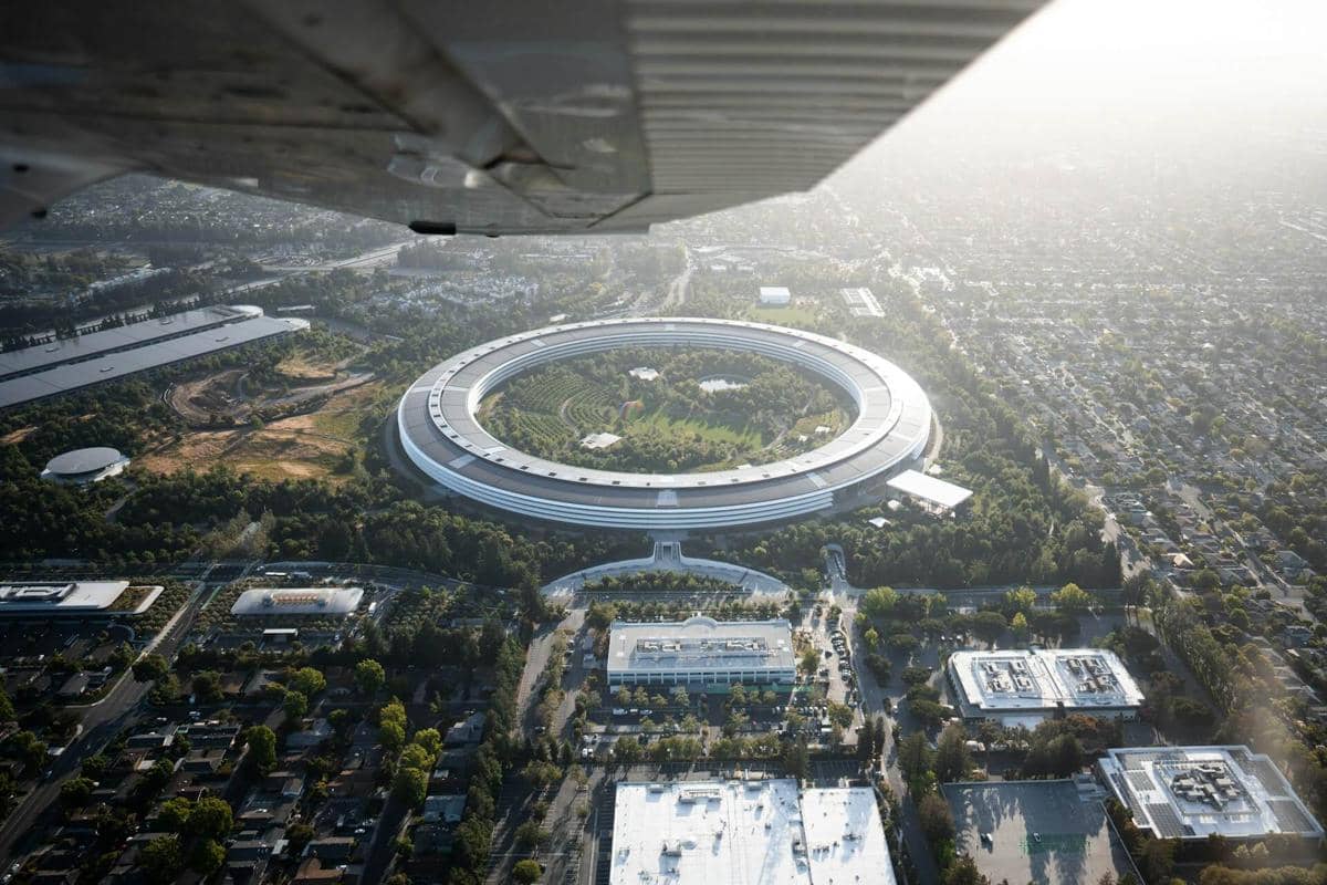 ilustrasi Apple Park, Silicon Valley, California, Amerika Serikat