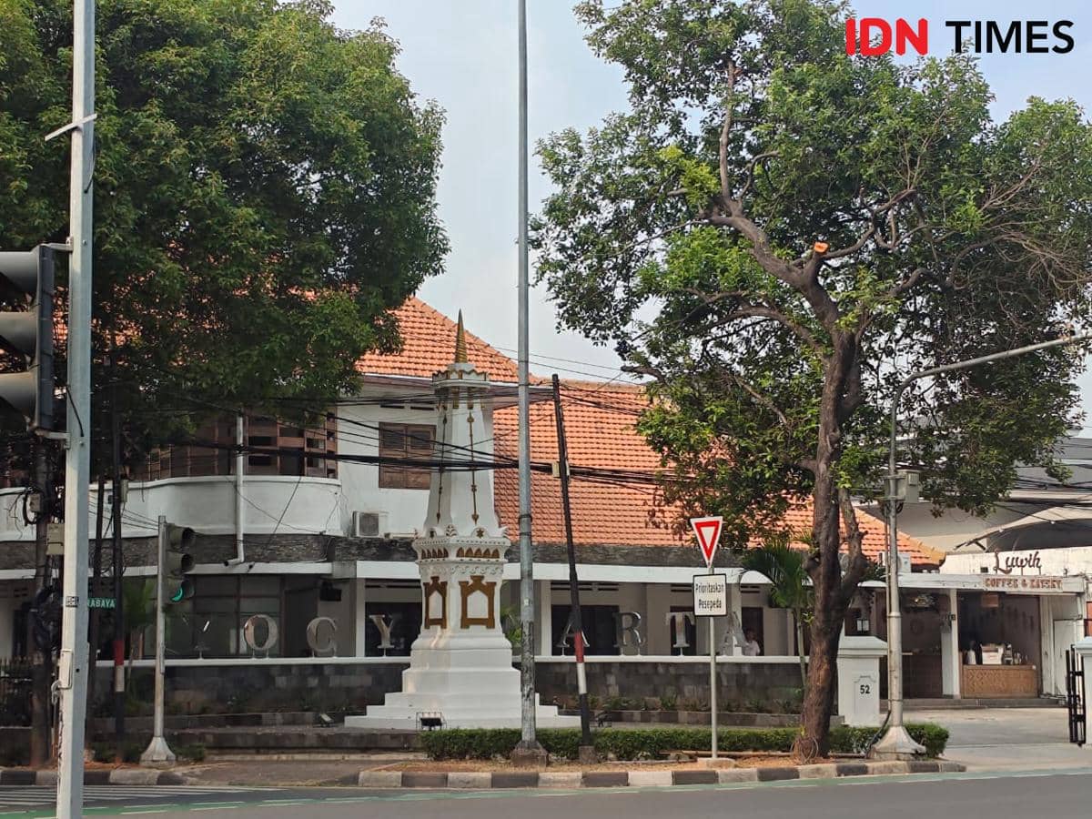 Replika Tugu Jogja (IDN Times/Febriyanti Revitasari)