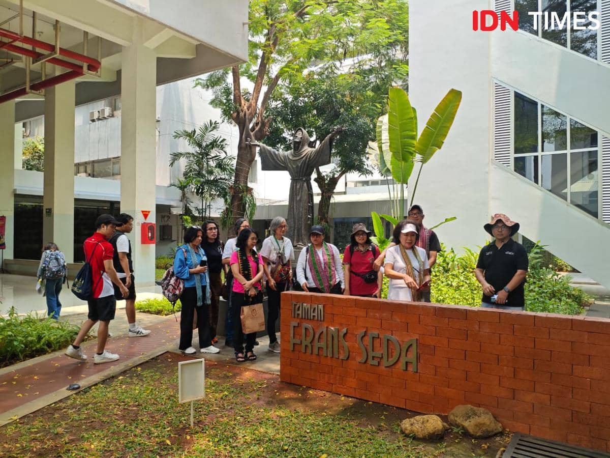 Taman Frans Seda. (IDN Times/Febriyanti Revitasari)