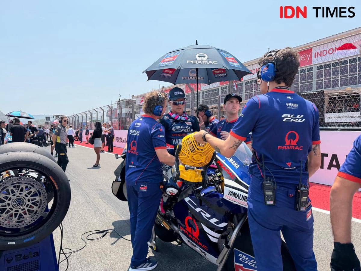 Moto2 Indonesia 2026 Dihiasi Tabrakan Beruntun, Guevara Juara di Mandalika
