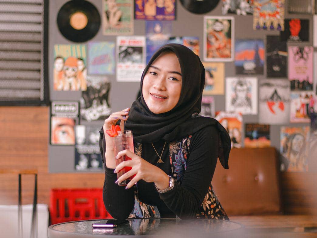 Tips Kuat Downgrade saat Teman Masih Nongkrong dan Shopping