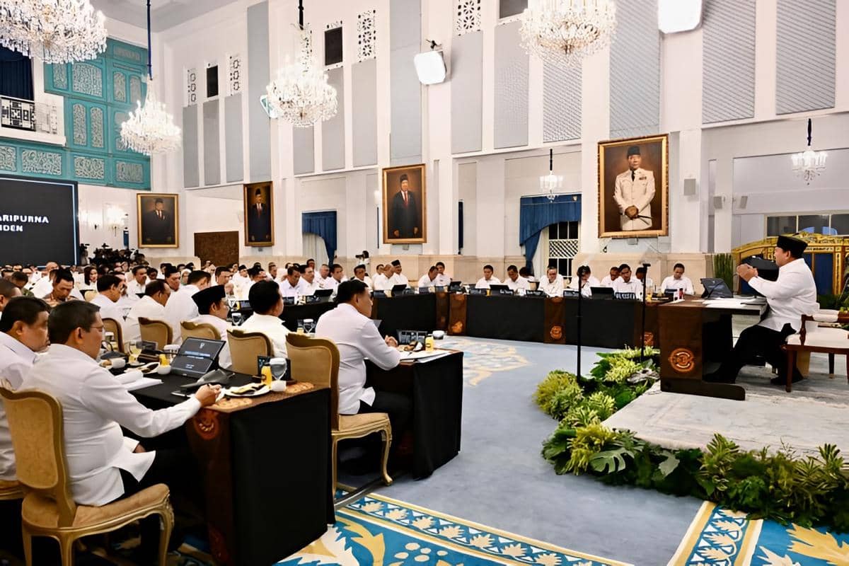 Presiden Prabowo Subianto menyampaikan taklimat pada Sidang Kabinet Paripurna (SKP) yang digelar di Istana Negara, Jakarta pada Senin, 20 Juli 2026